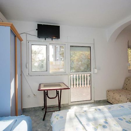 Apartments Duskic Утеха Екстериор снимка
