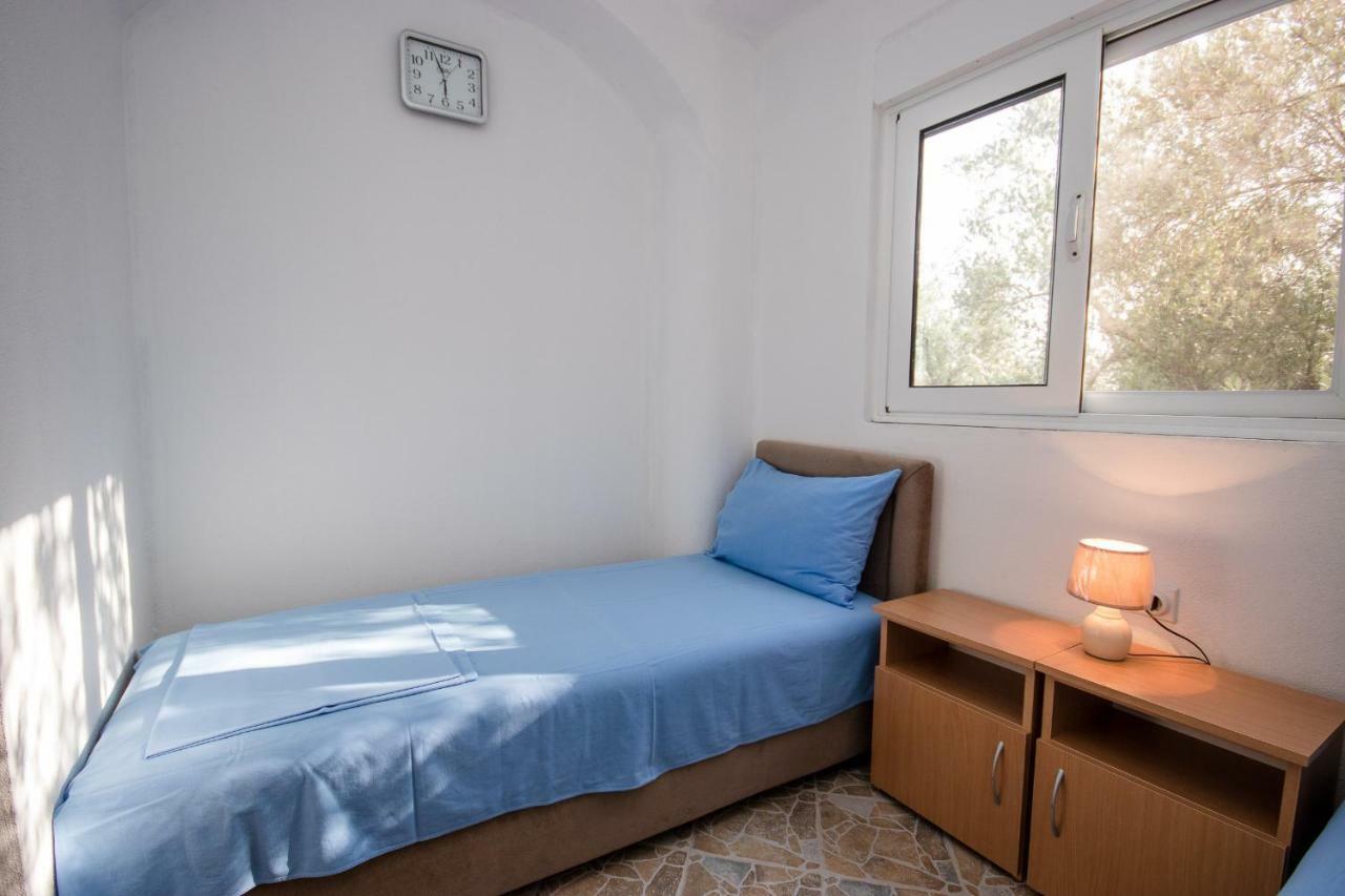 Apartments Duskic Утеха Екстериор снимка