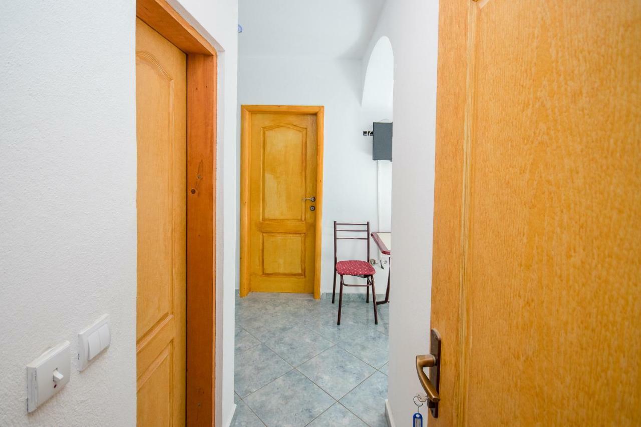 Apartments Duskic Утеха Екстериор снимка