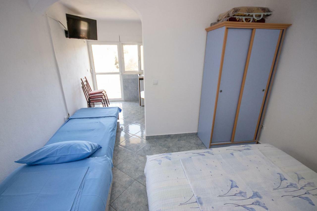 Apartments Duskic Утеха Екстериор снимка